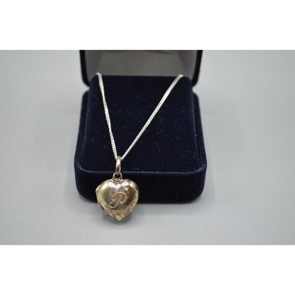 Sterling Silver Heart Locket Engraved P Grad 2013 Miniature 18" Chain Gift - Picture 1 of 7